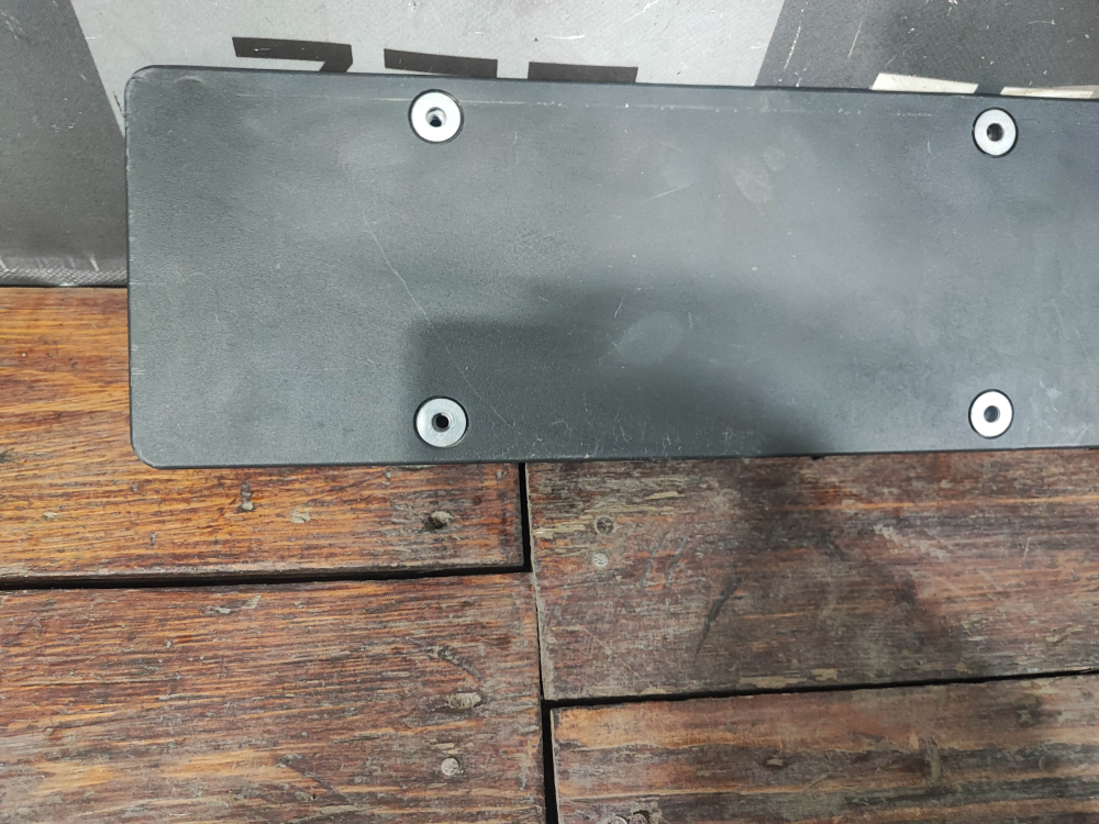 Площадка гос. номера Hongqi HS5 19-нв Б/У Оригинал 2803177DD01