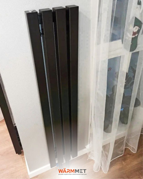 Радиатор WARMMET водяной настенный вертикальный Cube V (W) ЧЕРНЫЙ RAL9005