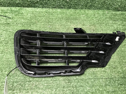 Решетка перед бампера VW Touareg 2 NF 14-18 R-Line