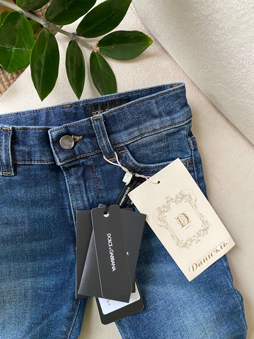 Новые джинсы  Dolce&Gabbana, 98