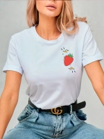 Футболка больших размеров с принтом клубника