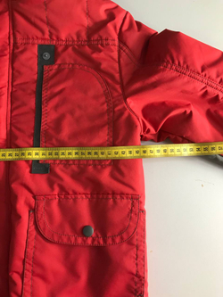 Куртка демисезонная практичная, визуально на 10 лет, новая