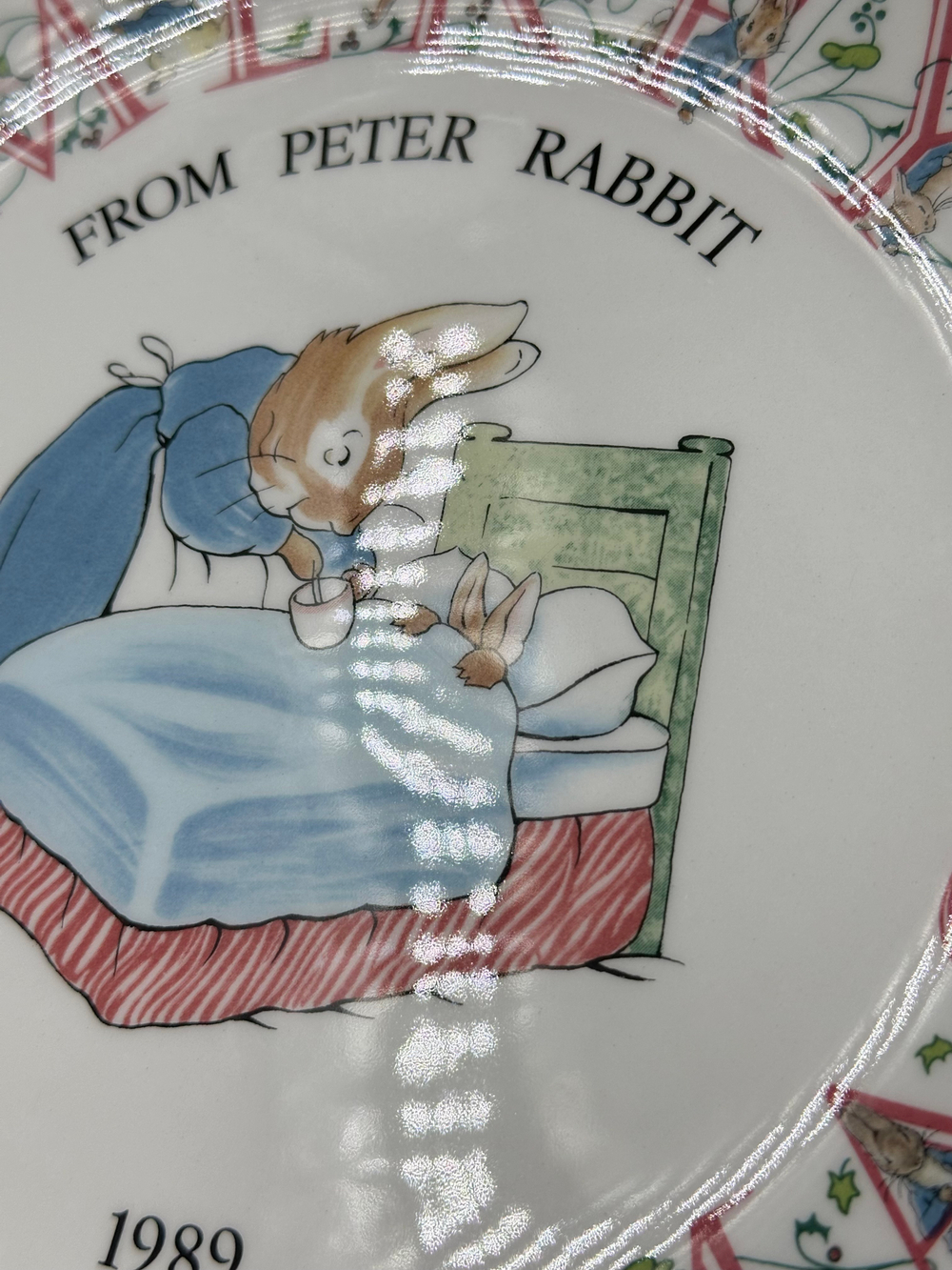 Тарелка Merry Christmas from Peter Rabbit Wedgwood 1989 год