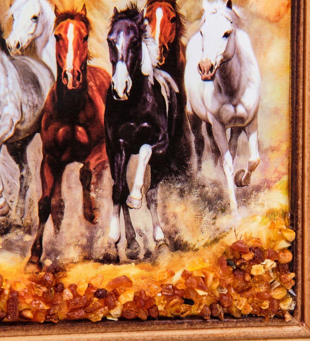 AMB-74/13 Картина «Лошади» (с янтарной крошкой) дер.краш.рамка 12х15