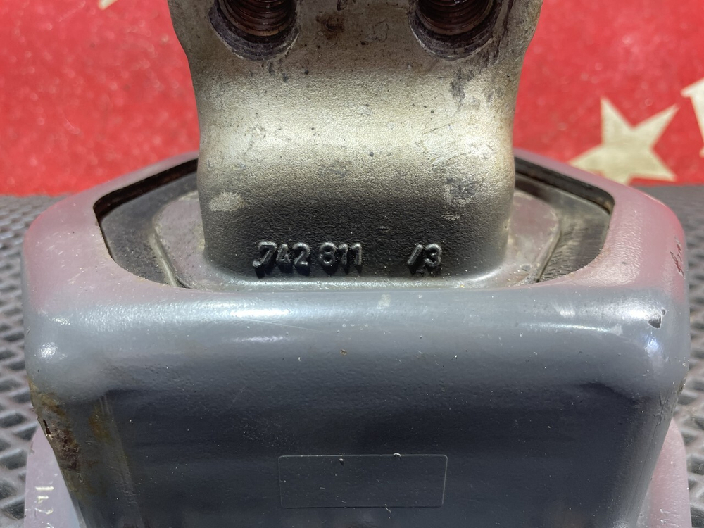 Подушка двигателя задняя 2019 г.