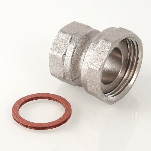 Полусгон латунный никелированный с накидной гайкой и внутренней резьбой VALTEC