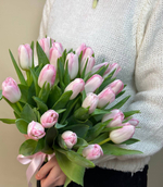 Букет розовых тюльпанов 25 шт, под лентой