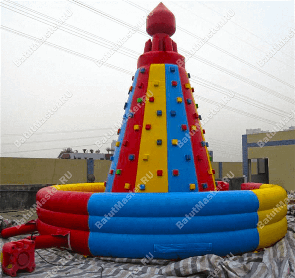 Скалодром "Покоритель вершин" 8*8*7 м