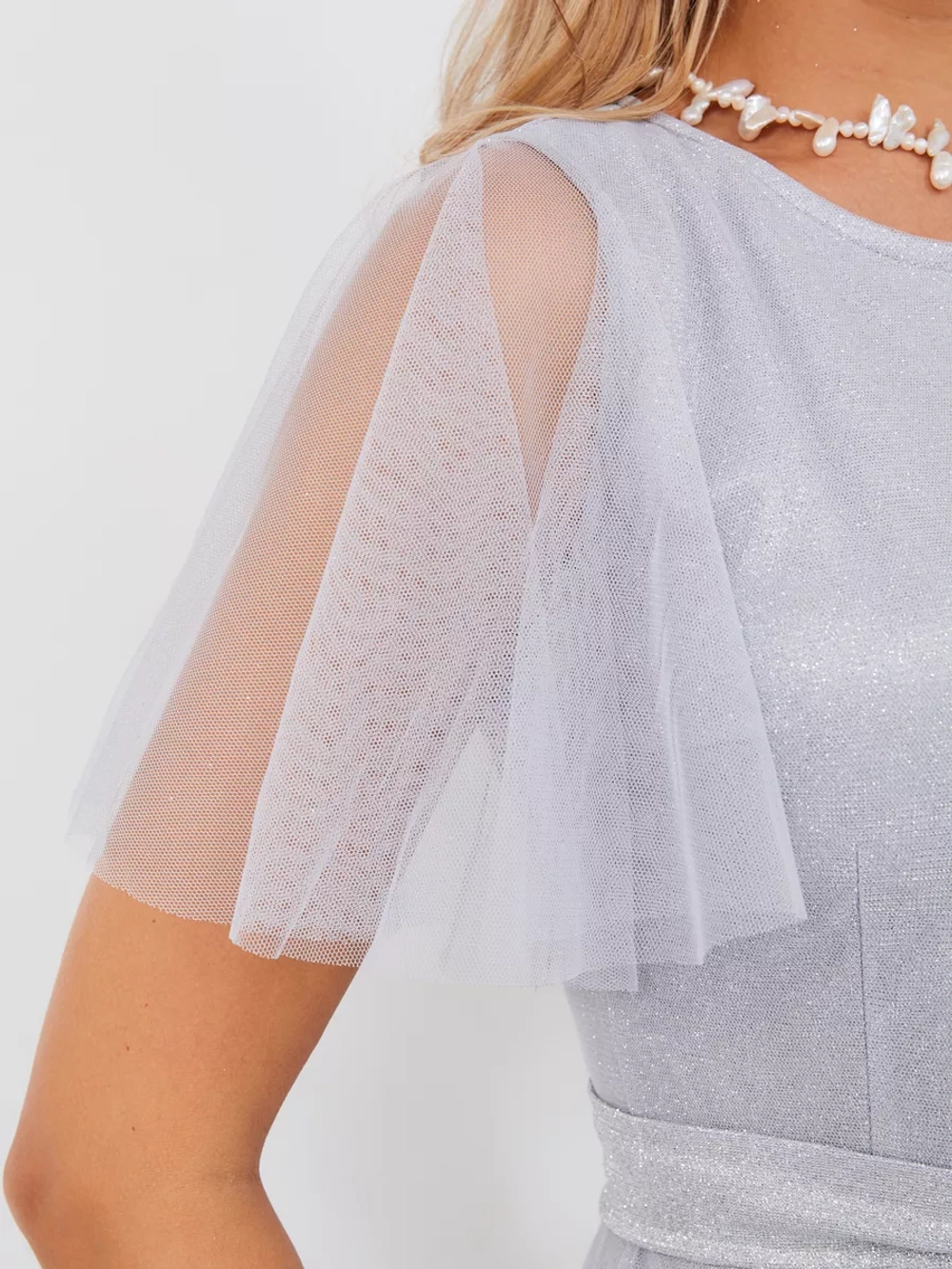 Платье вечернее блестящее