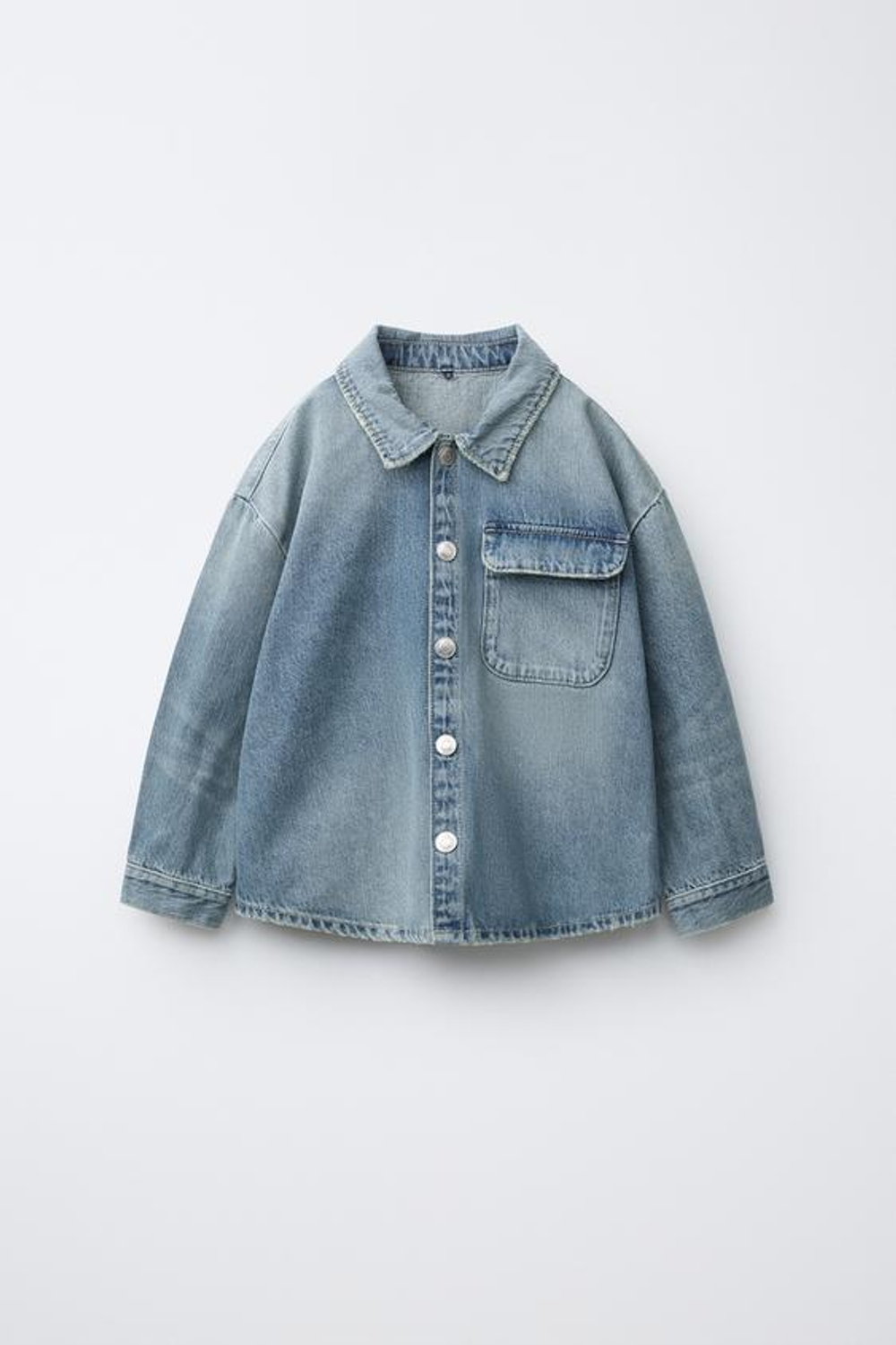 ZARA ДЖИНСОВАЯ КУРТКА-РУБАШКА СО СЪЕМНЫМ КАПЮШОНОМ, ВЫЦВЕТШИЙ СИНИЙ