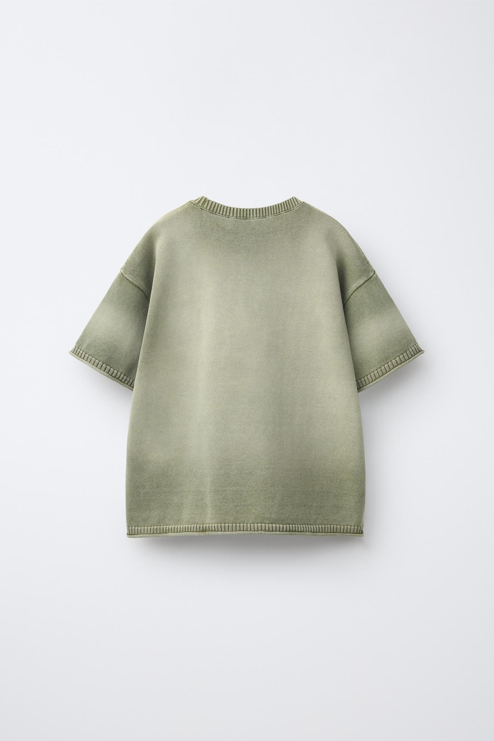 ZARA ФУТБОЛКА С ЭФФЕКТОМ ПОТЕРТОСТИ, ЗЕЛЕНОВАТЫЙ