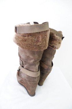 Полусапоги зимнее на танкетке 39 размер