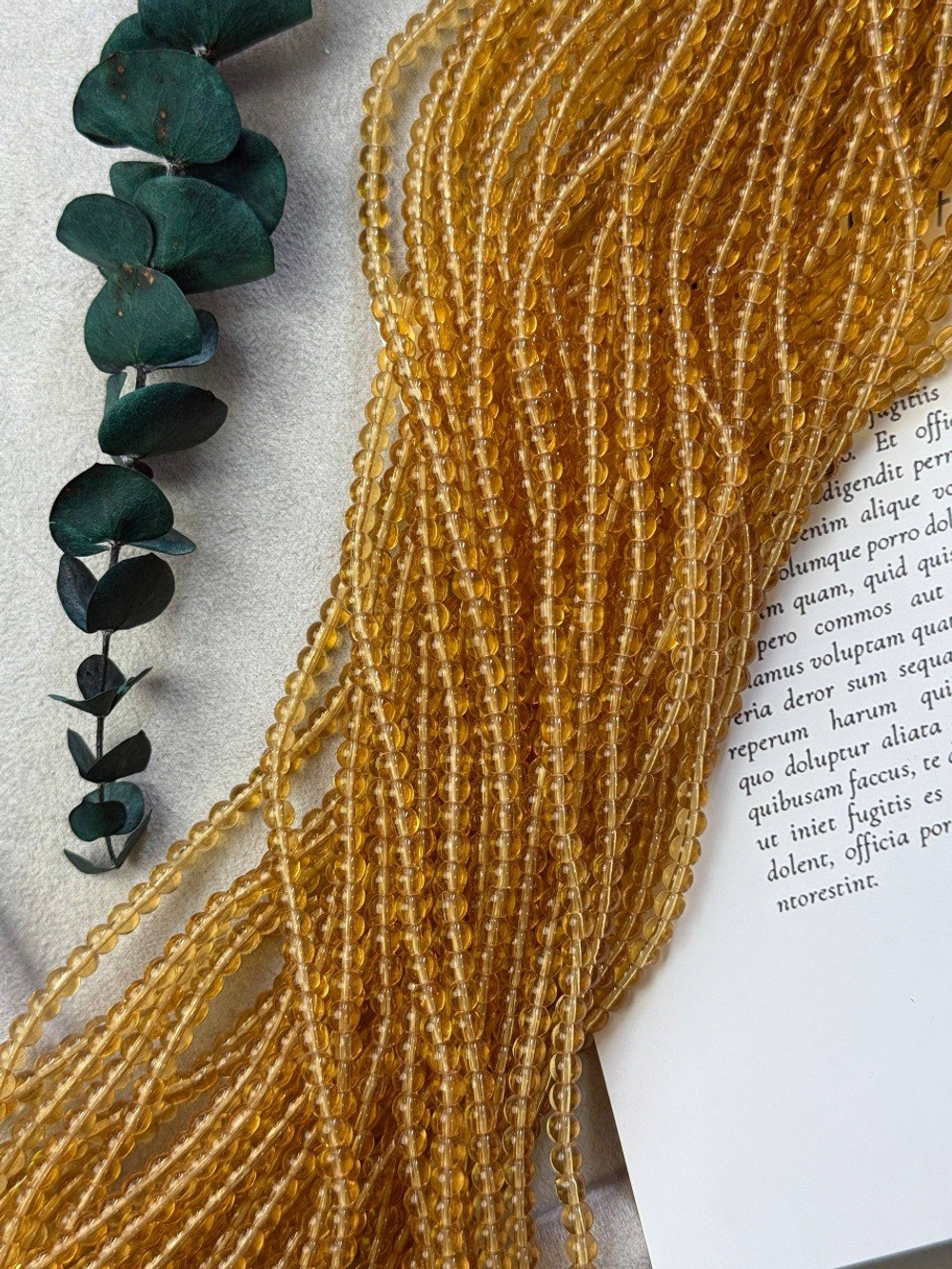 Стеклянные бусины 4 мм, нить 38 см, Светлая охра