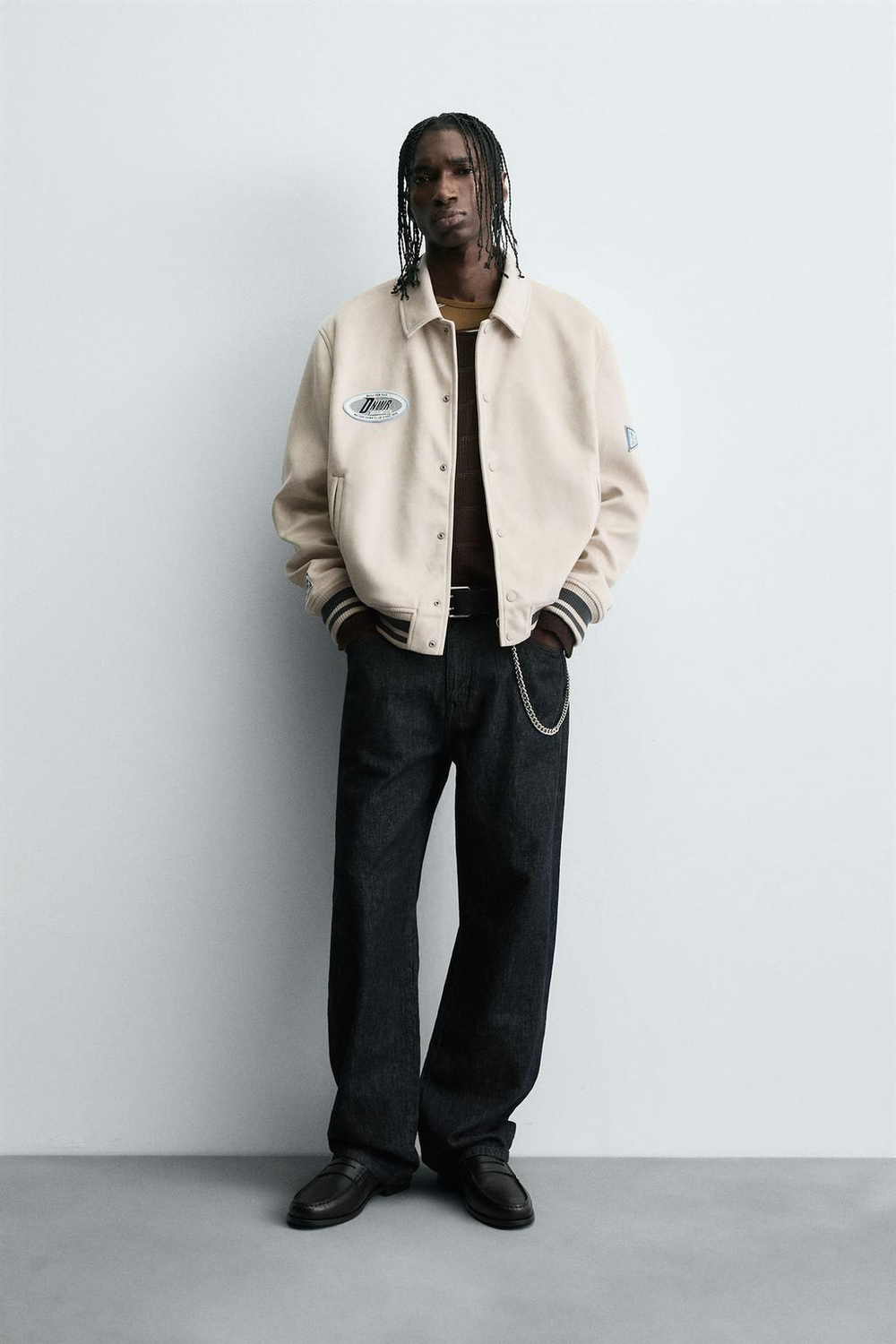 ZARA КУРТКА ИЗ ИСКУССТВЕННОЙ ЗАМШИ С НАШИВКАМИ И ВЫШИВКОЙ, ЭКРЮ