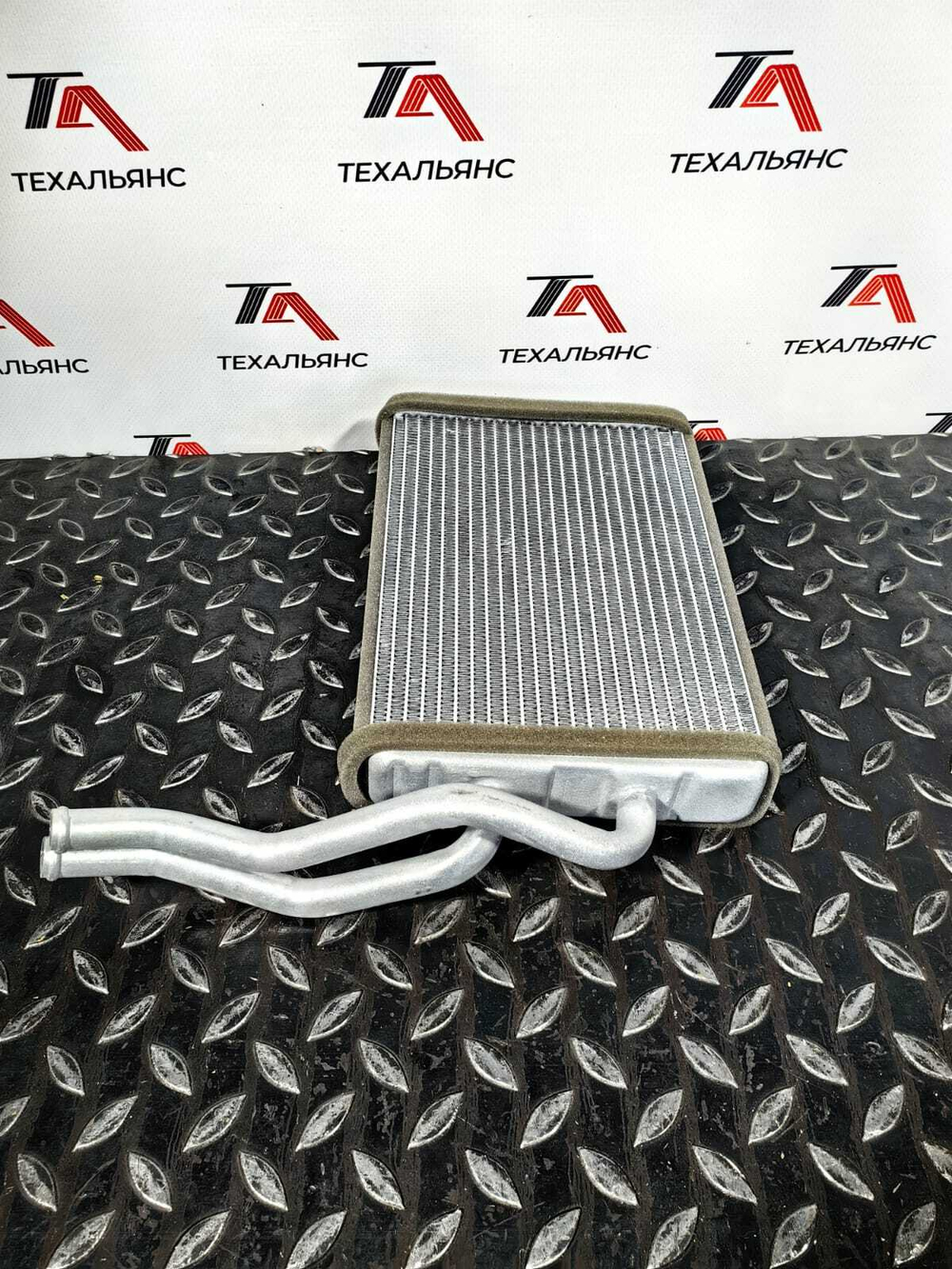 Радиатор отопителя 77281948