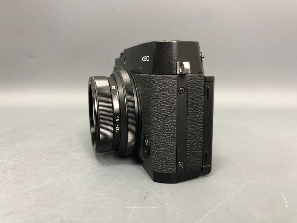 Fujifilm X30