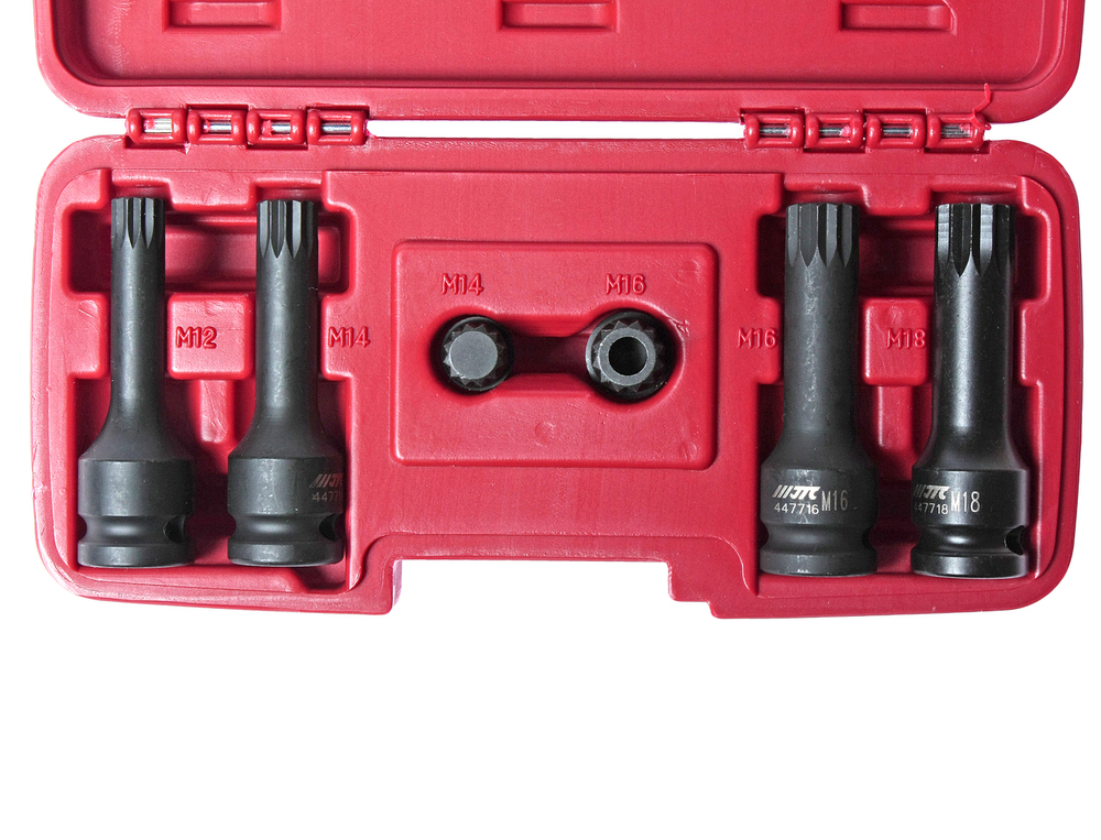 JTC-4094 - Набор головок сервисных 12-ти гранных (VW,AUDI) 6шт. JTC - Набор головок 12-гранных сервисных 6 предметов JTC

Описание

	Комплект специально предназначен для обслуживания стоек подвески, тормозных суппортов трансмиссии масляных пробок подшипников колес и выполнения аналогичных работ на автомобилях Фольксваген (Volkswagen), Ауди (Audi).
	В комплекте:
	
		4 головки головки под ключ 1/2х78 мм: M12, M14, M16, M18.
		1 головка 14 мм HEX Dr.xM14, 30 мм.
		1 головка 17 мм HEX Dr.xM16Н, 32 мм. (с отверстием).
	

	Упаковка: прочный пластиковый кейс.
	Габаритные размеры: 225/100/45 мм. (Д/Ш/В)
	Вес: 794 г.