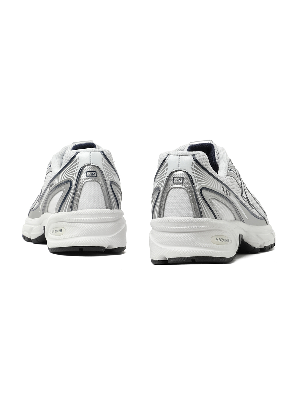 Кроссовки 740