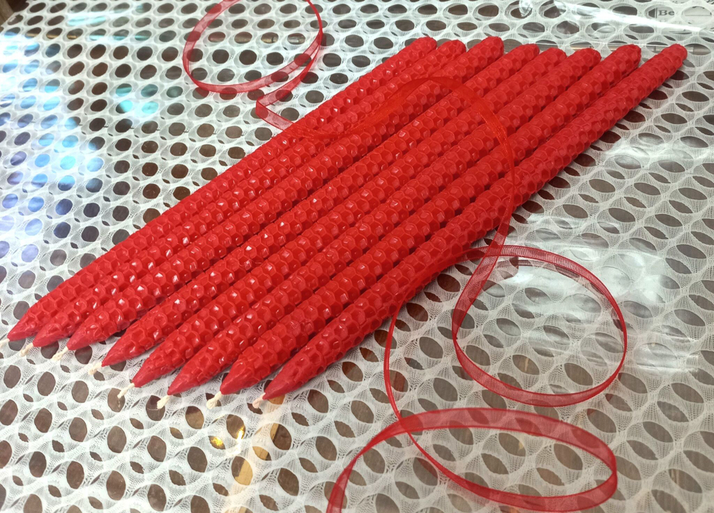 Свечи из натуральной вощины, красные, 10 штук