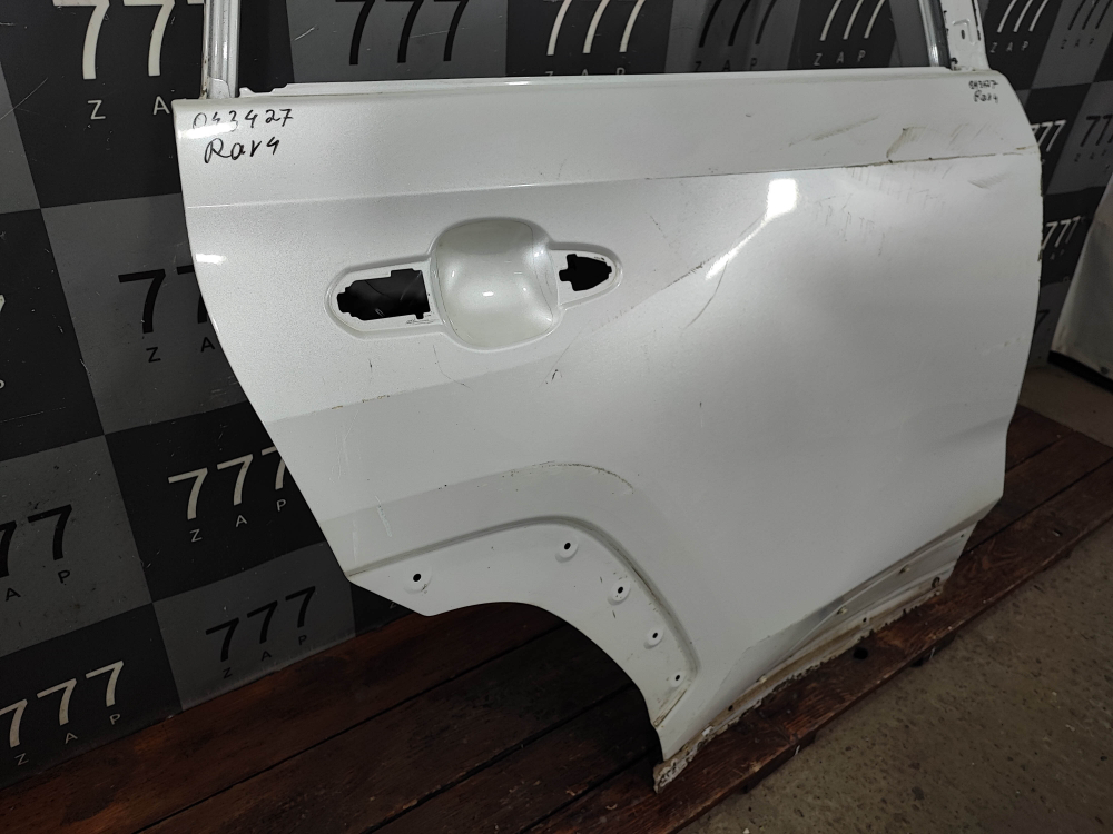 Дверь задняя правая Toyota RAV4 V (XA50) 18-нв Б/У Оригинал 670030R151