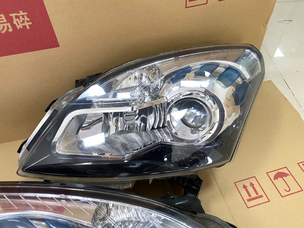 Фара ксеноновая (блок) для Renault Koleos 2009-2012