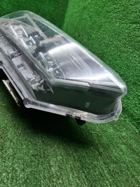 Фара правая Faw Besturn T77 (2018-н.в.) LED