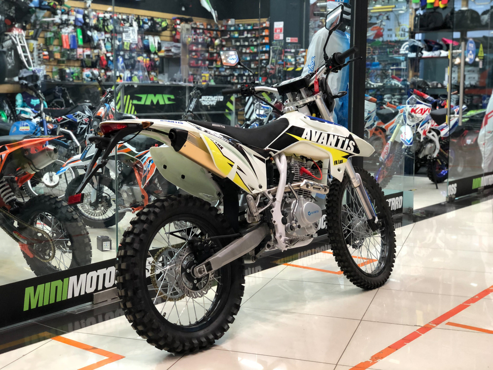 Мотоцикл Avantis FX 250 Lux (172FMM, возд.охл.) ПТС 2020