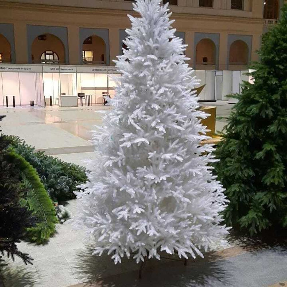 белая литая ель