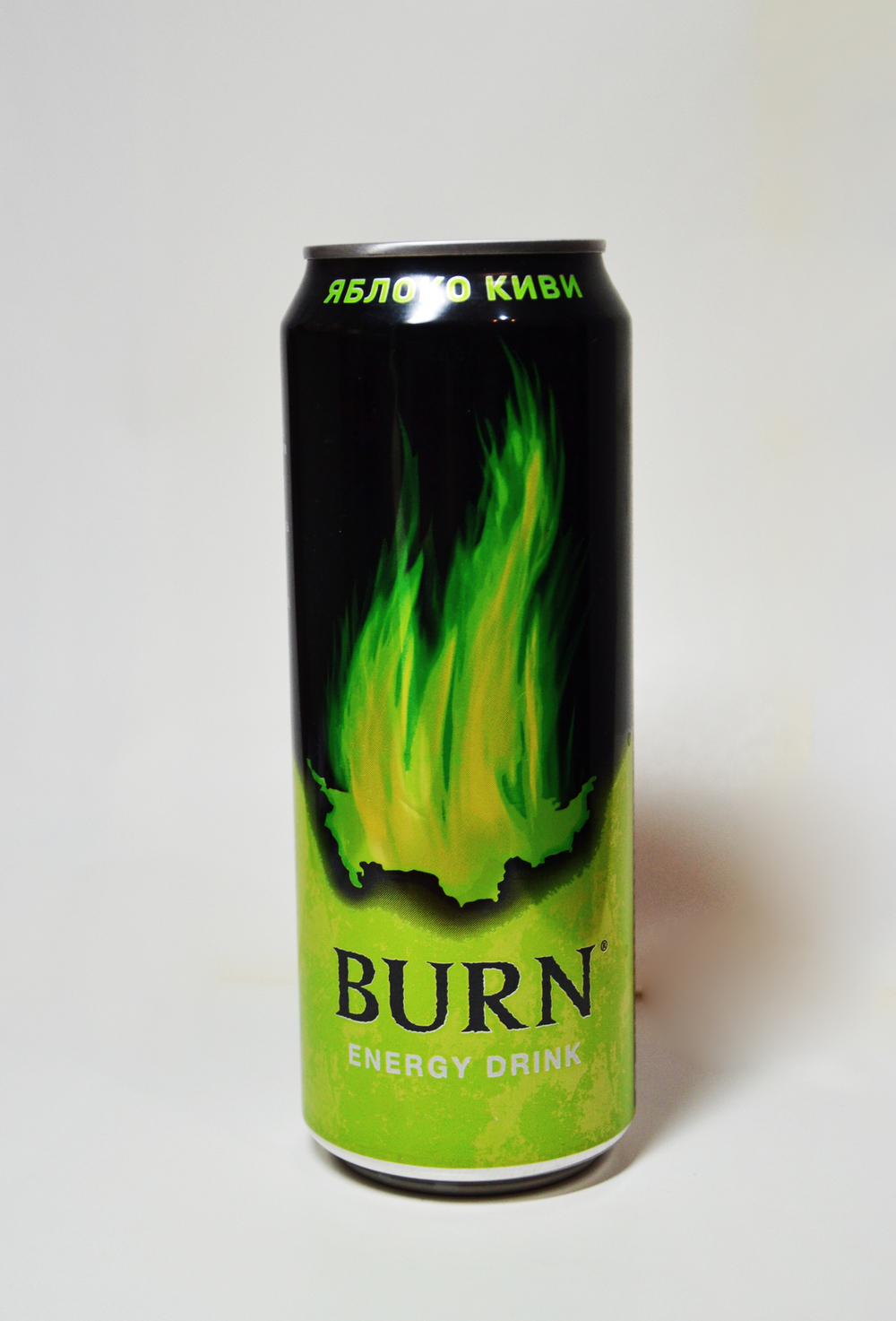 Энергетический напиток BURN Яблоко-Киви 0,49 л.