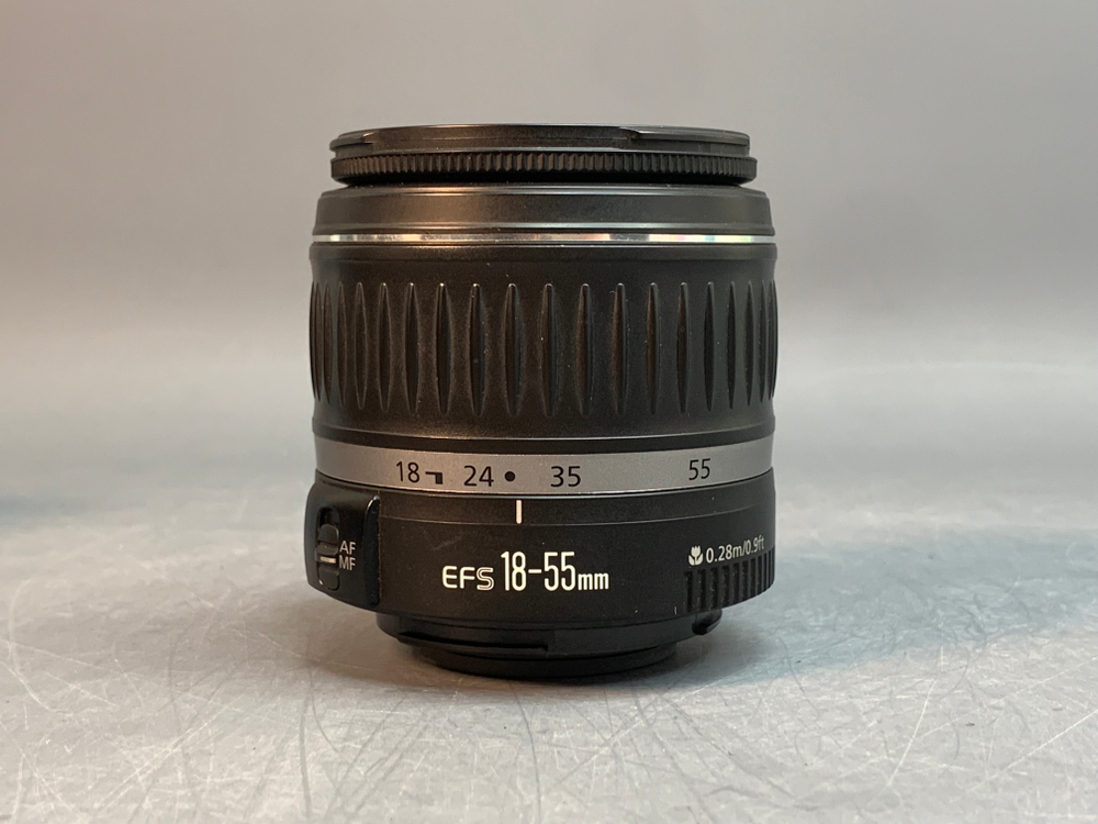 Canon 500D Kit 18-55mm 3.5-5.6 ll 13.272 Кадров