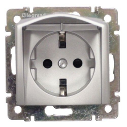 0122 Розетка с крышк (Алюминий)