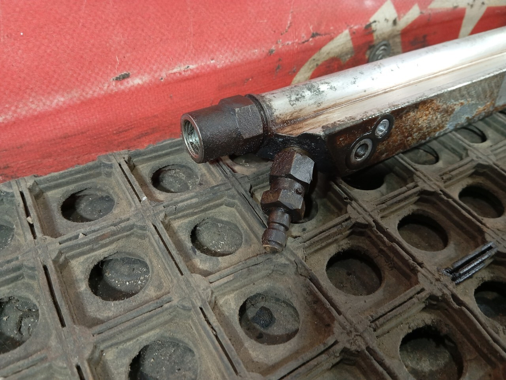 Рампа топливная DC11