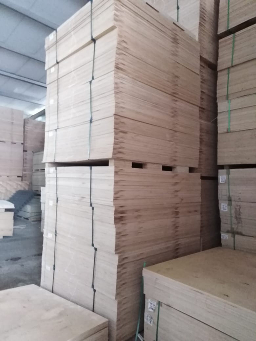 Фанера ФК 12 х 1525 х 1525 мм ГОСТ(4/4)