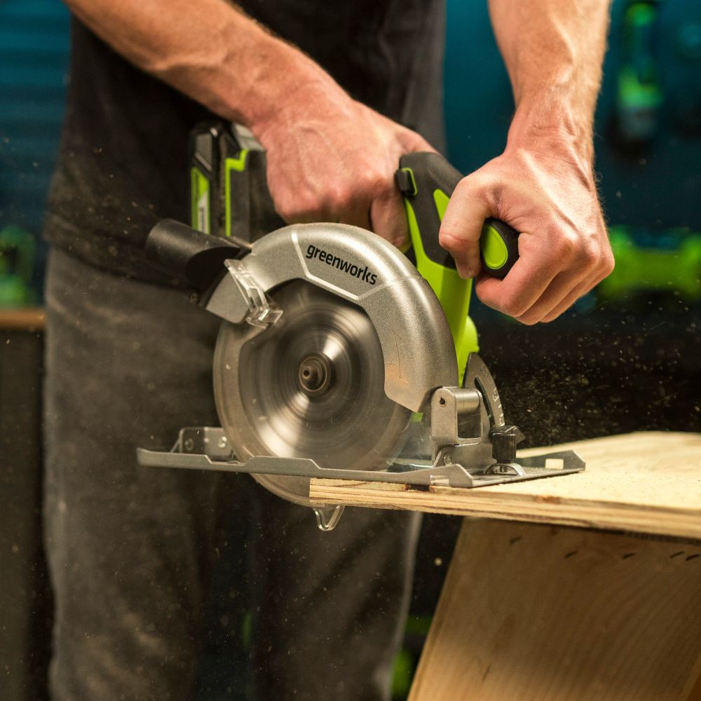 Дисковая пила акк. Greenworks GD24CS165, 24V,б/щет,165х20мм, 4800 об/мин, рез 57мм,1х5Ач,ЗУ,кор (1501607CUG)