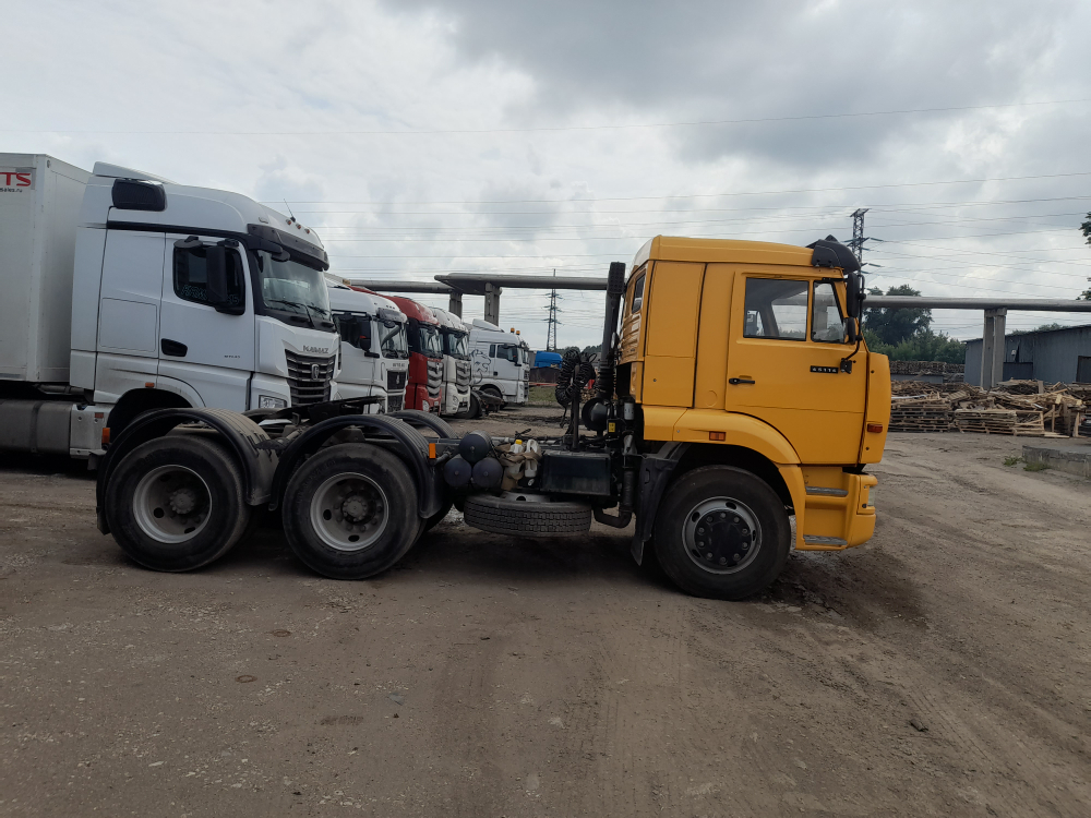 КамАЗ 65116 6x4 Седельный тягач 65116-019 (Дизельный, 10,9 л, 245 л.с., МТ)