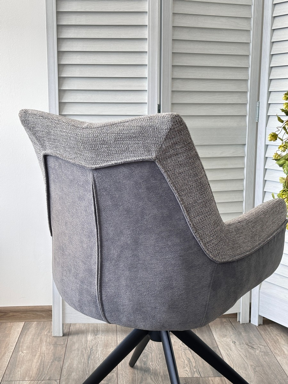 Стул М-City DISAUR Понтус (Pontus) поворотный на 360 градусов, Серый, темно-серый (Kn01-03, Bz1046-02 ), Черный Карк