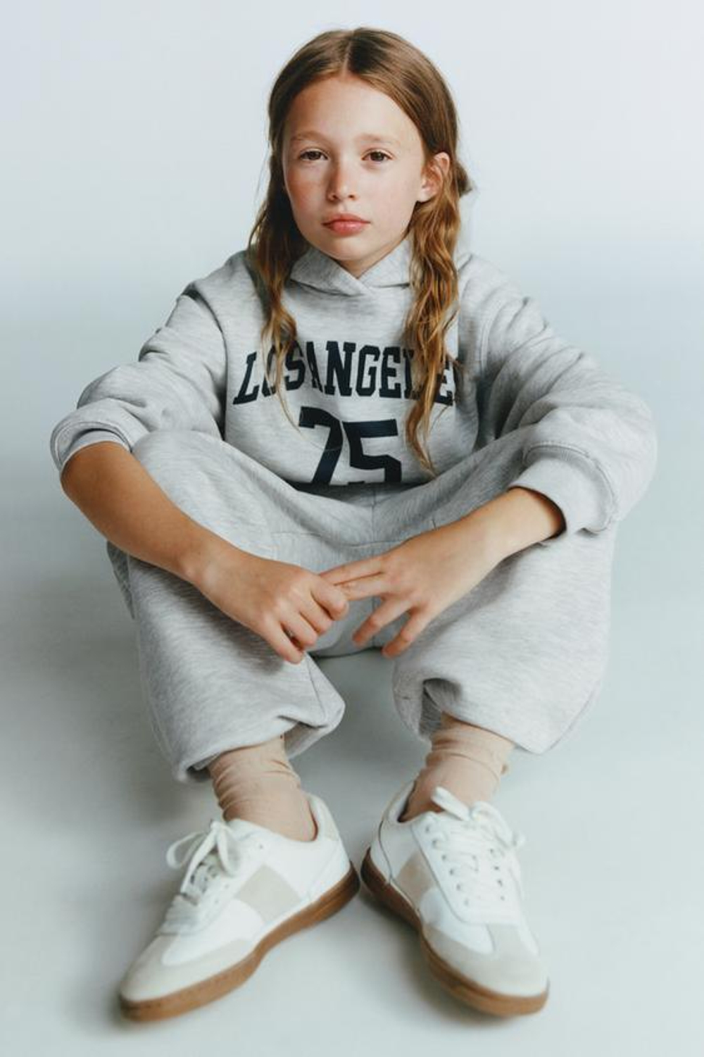 ZARA ТОЛСТОВКА С НАДПИСЬЮ, СЕРЫЙ С МЕЛАНЖЕВЫМ ЭФФЕКТОМ