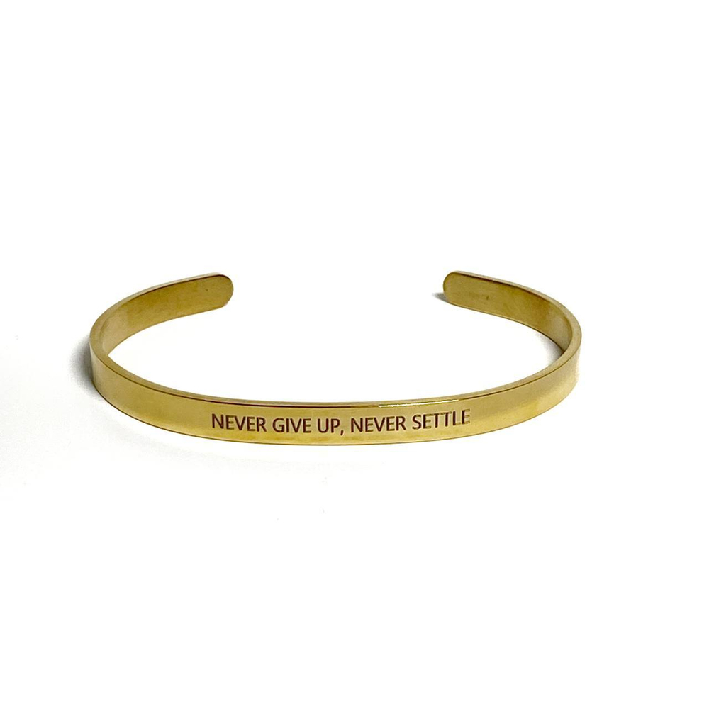 Мотивационный браслет Never Give Up, Never Settle Gold