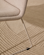 Кресло Zahara бежевого цвета и сталь в бежевой отделке