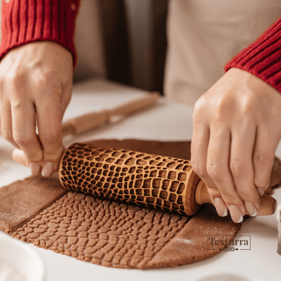 Малая скалка с узором Змеиная кожа