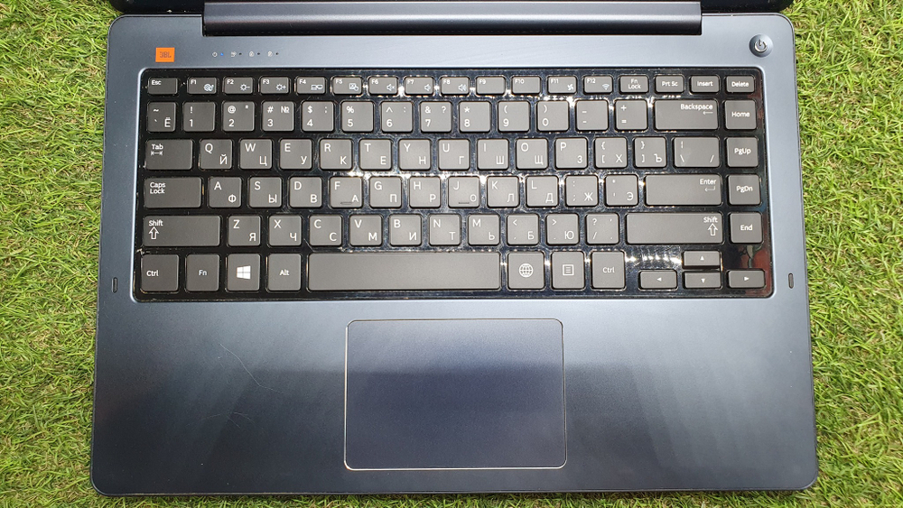 Ультрабук Samsung i5/4 Gb/NP530U4E-K01 [np530u4e-k01ru]/Windows 10