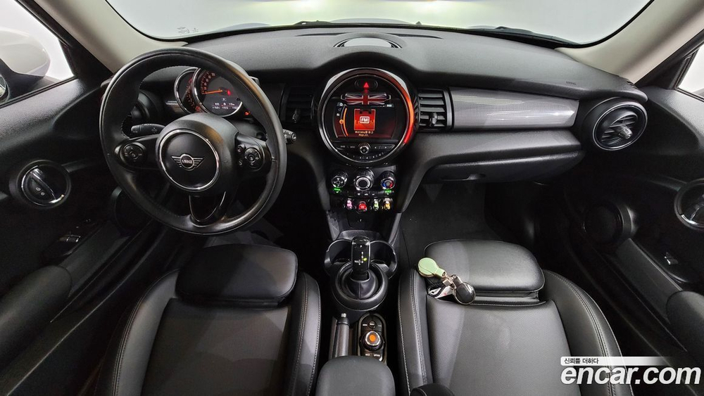Mini Cooper Basic (09.2020)