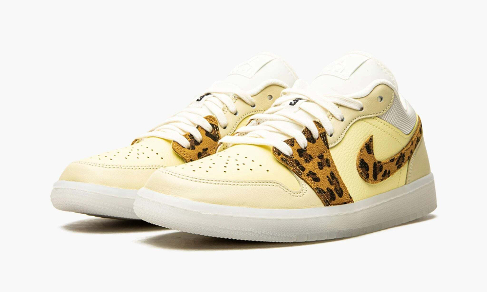 Air Jordan 1 Low WMNS "SNKRS Day"