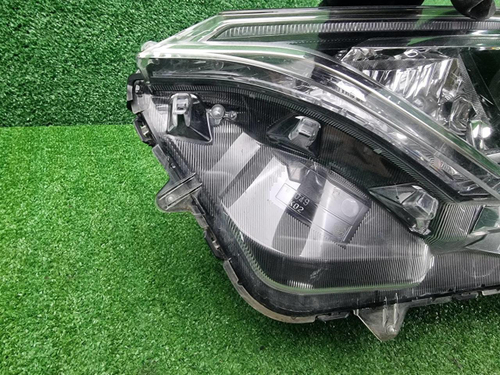 Фара левая Toyota Rav 4 CA40 (2015-2019) LED