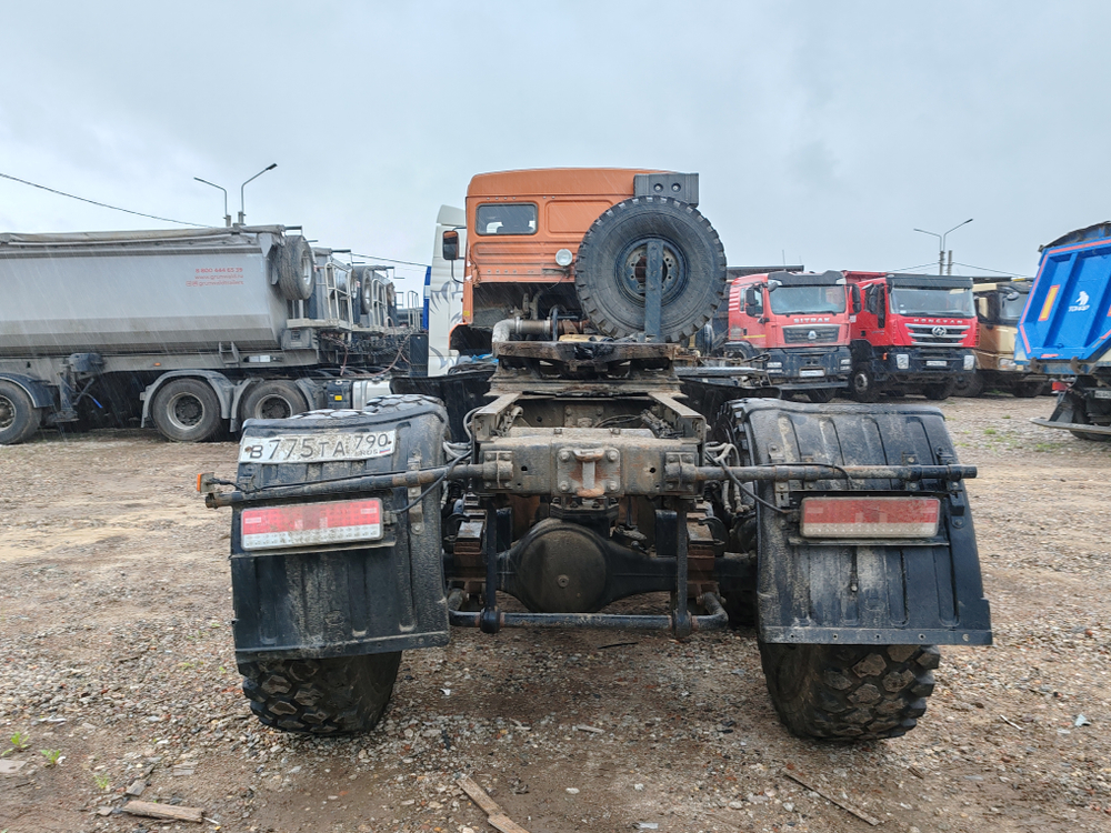 КамАЗ 65221 6x6 Седельный тягач 65221-53 (Дизельный, 11,8 л, 400 л.с., МТ)