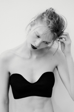 ZARA ТОП В РУБЧИК БЕЗ БРЕТЕЛЕЙ, ЧЕРНЫЙ