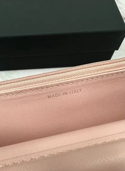 Сумка-кошелек Chanel Wallet On A Chain светло-розовый