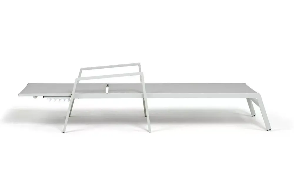 "Парма" шезлонг, каркас алюминий светло-серый (RAL7035) муар, ткань текстилен светло-серая