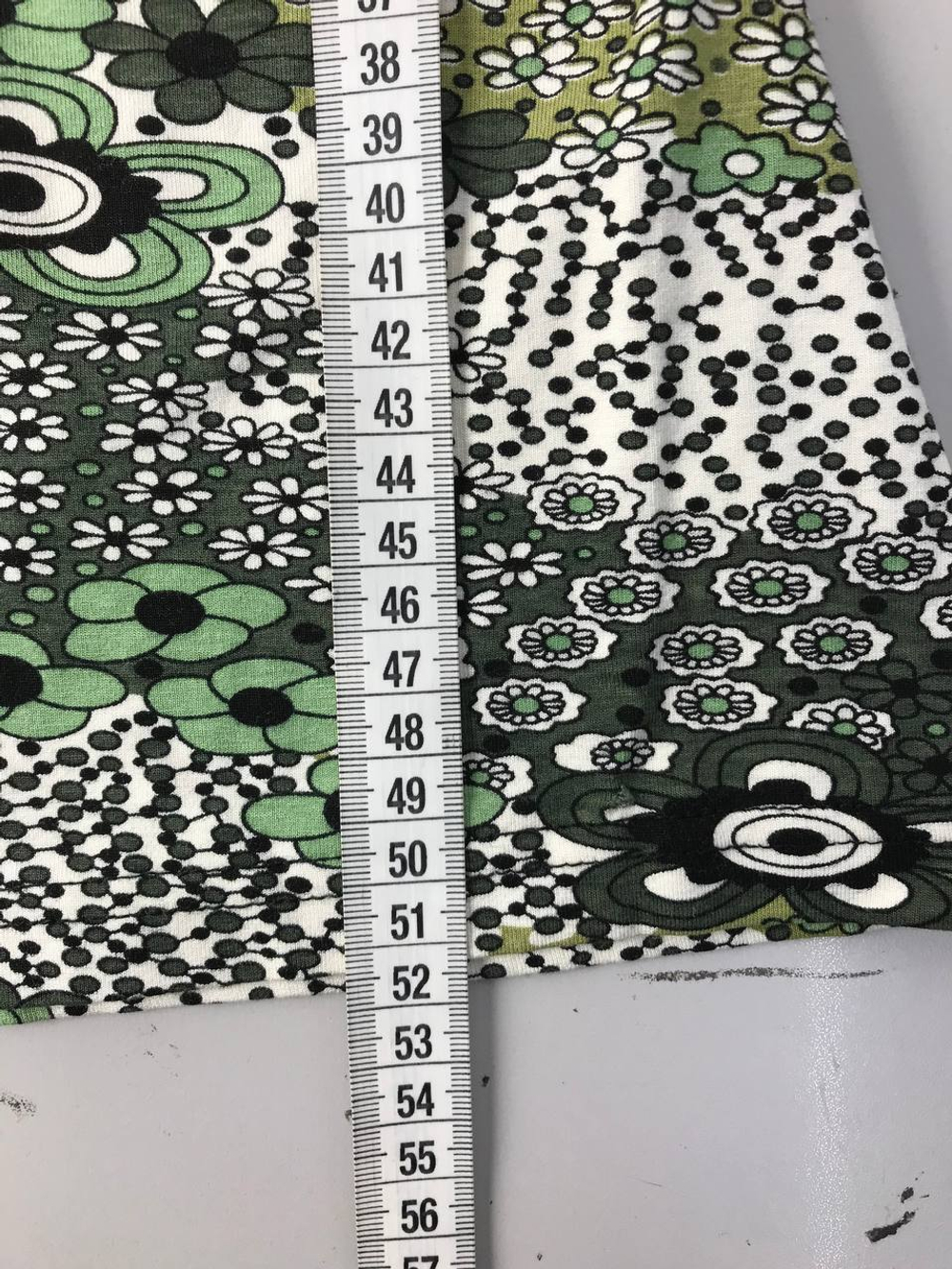 Футболка красивой расцветки 40/42 размер