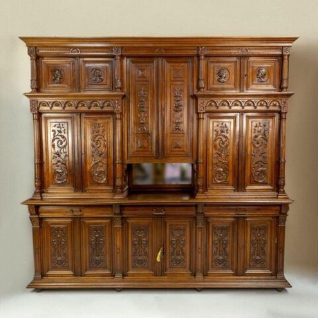 Винтаж: Антикварный шкаф